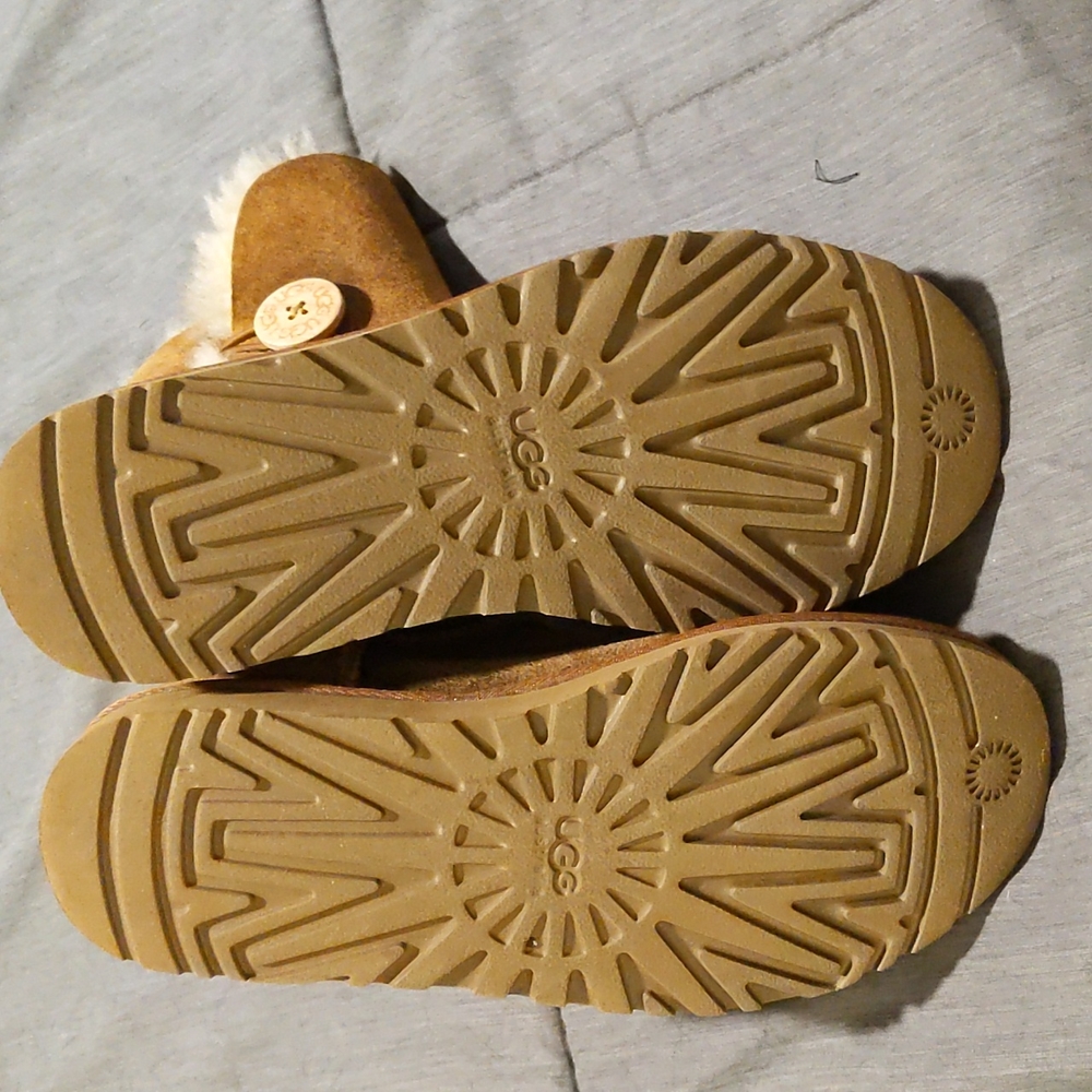 Uggs Boots - image 4